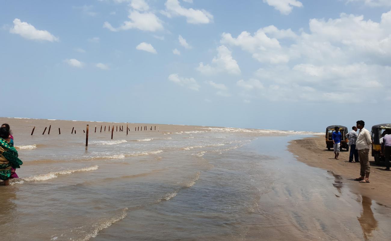 Photo de Hamsaladeevi Beach avec sable lumineux de surface