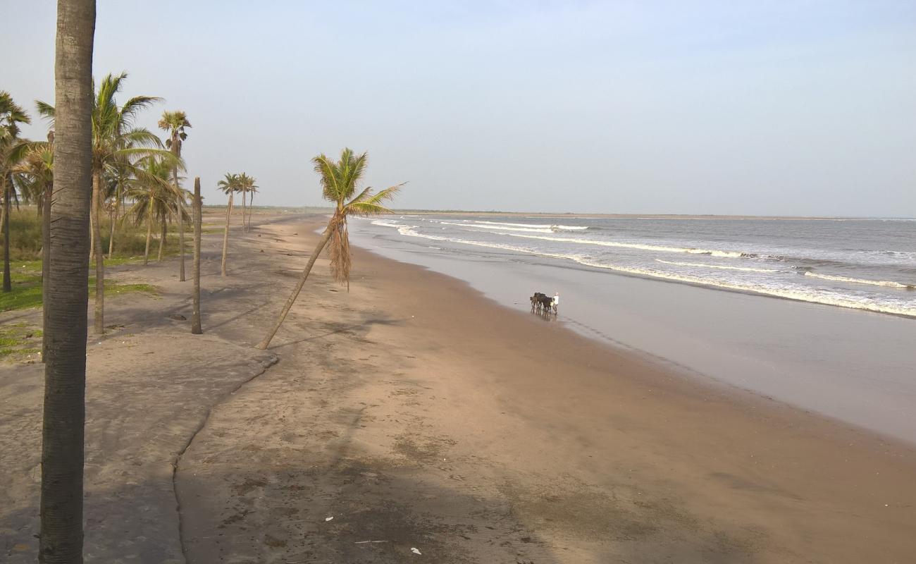 Photo de Pedamaina vanilanka Beach avec sable lumineux de surface