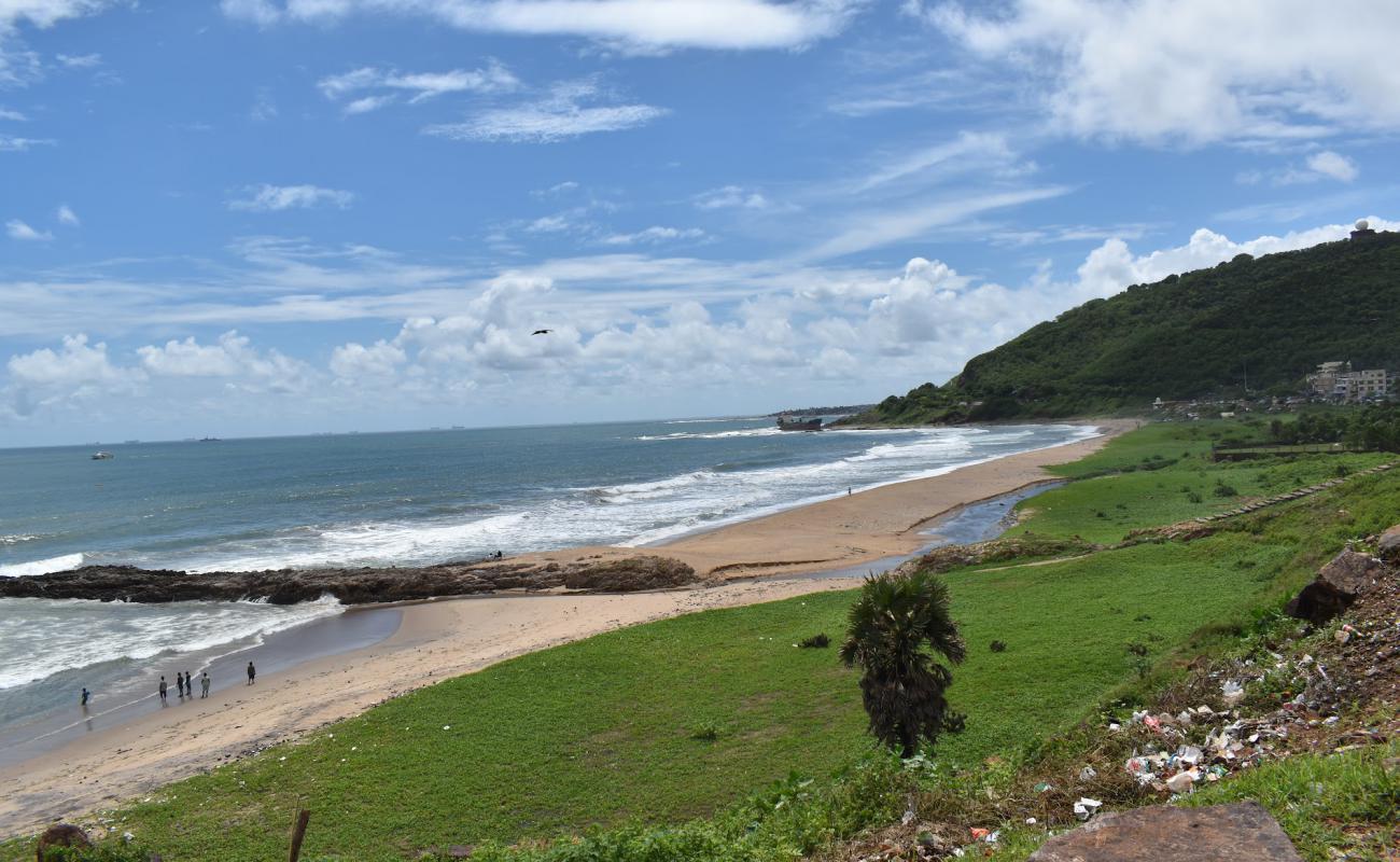 Photo de Jodugulla Palem Beach avec sable beige de surface