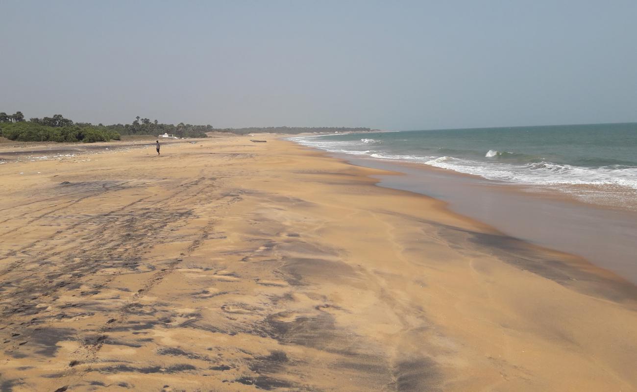Photo de Kancheru Beach avec sable beige de surface