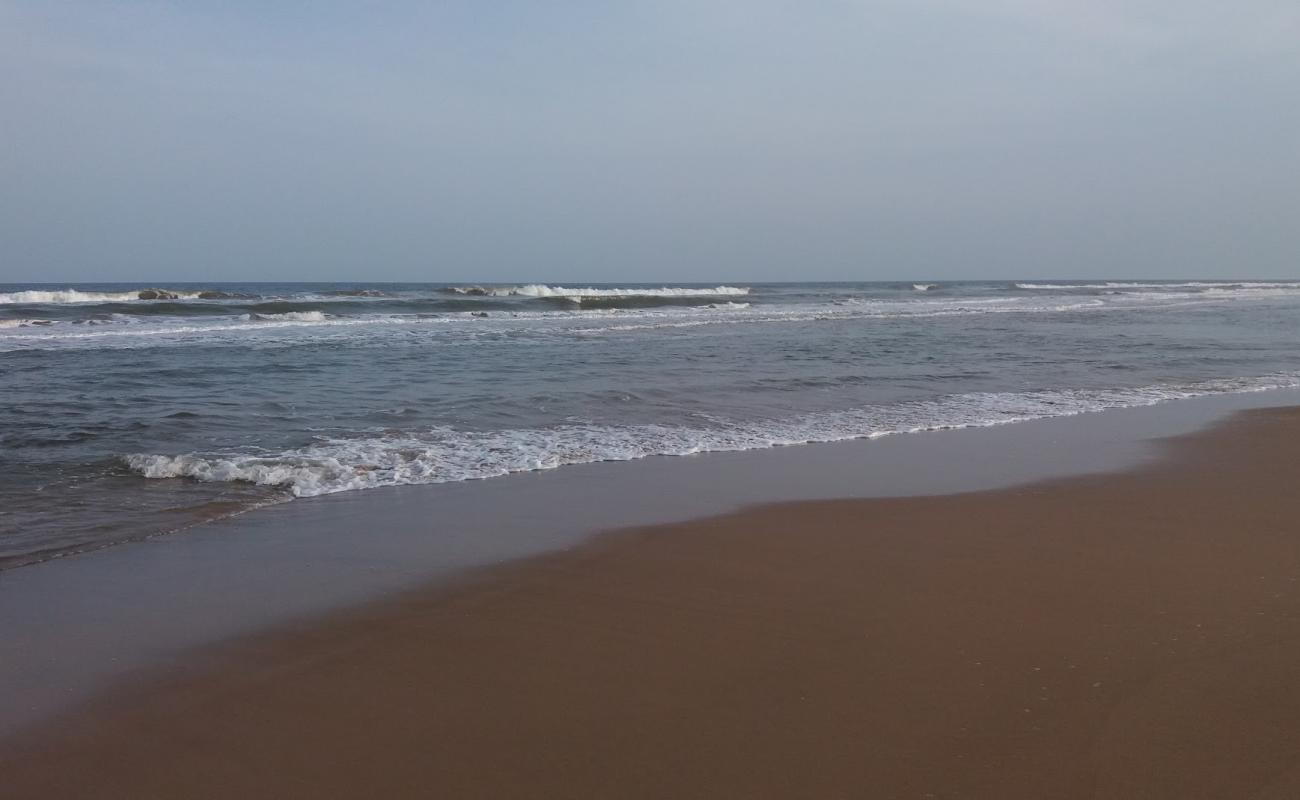 Photo de KR Peta Beach avec sable beige fin de surface