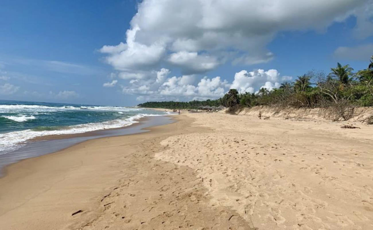 Photo de Siva Sagar Beach Akkupalli avec sable lumineux de surface