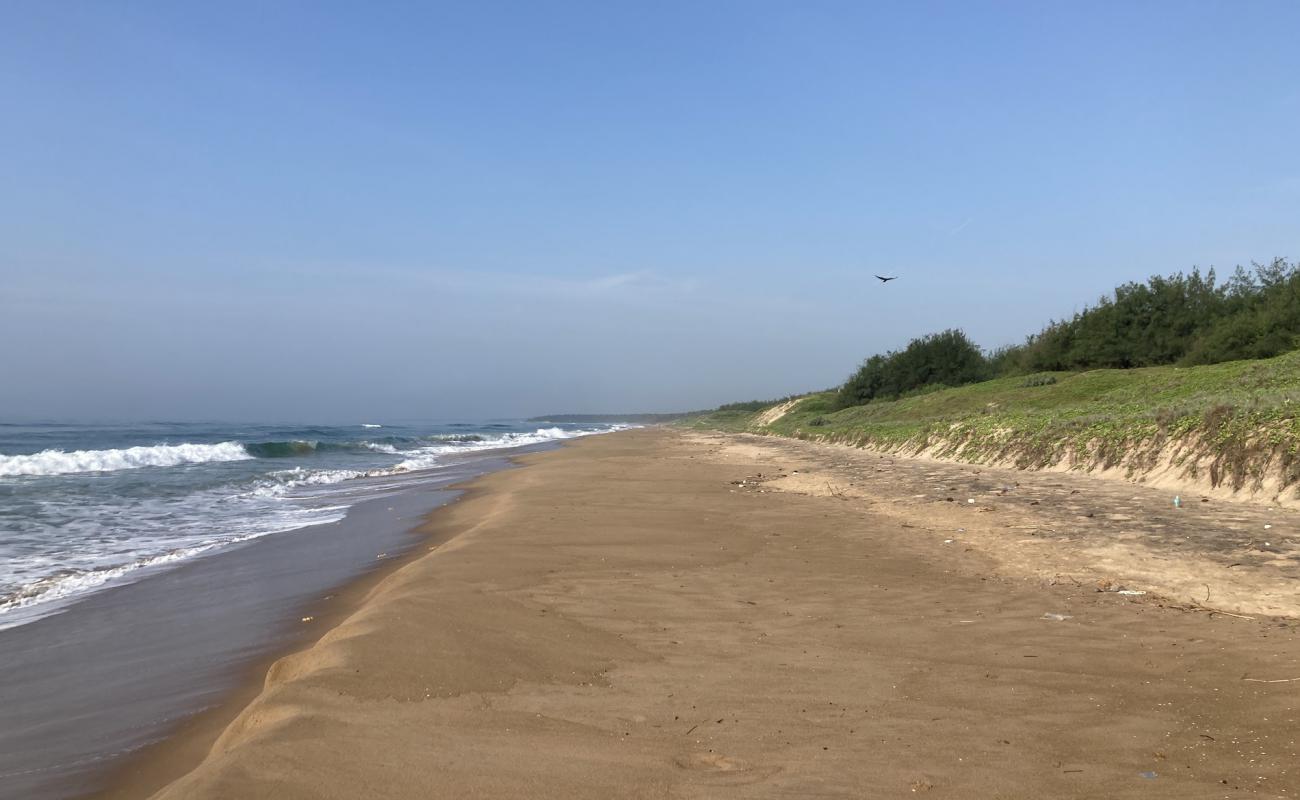 Photo de Sri Hanuman Sagar Beach avec sable beige de surface