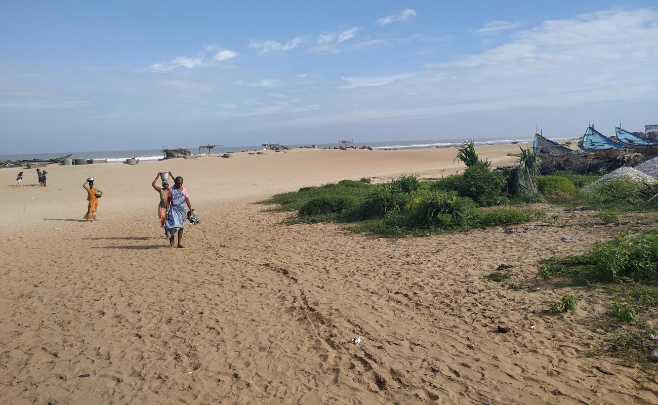 Photo de Kapasukuddi Beach avec sable beige de surface