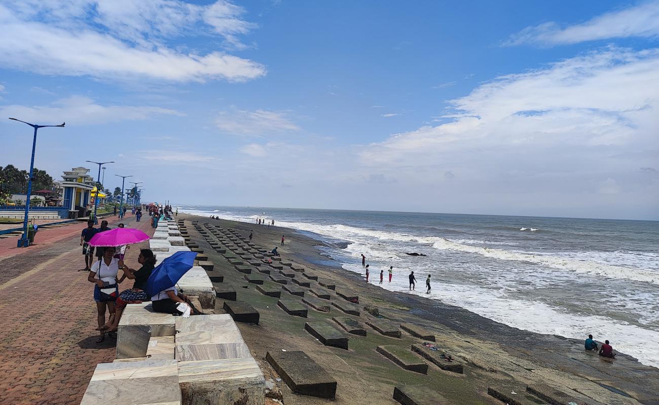 Photo de Old Digha Sea Beach avec sable lumineux de surface