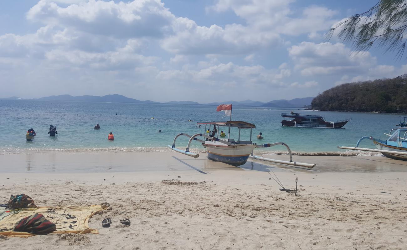 Photo de Buncit  Beach Beach avec sable beige de surface