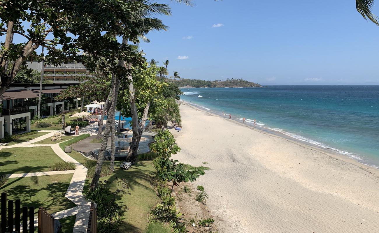 Photo de Katamaran Resort Beach avec sable blanc de surface