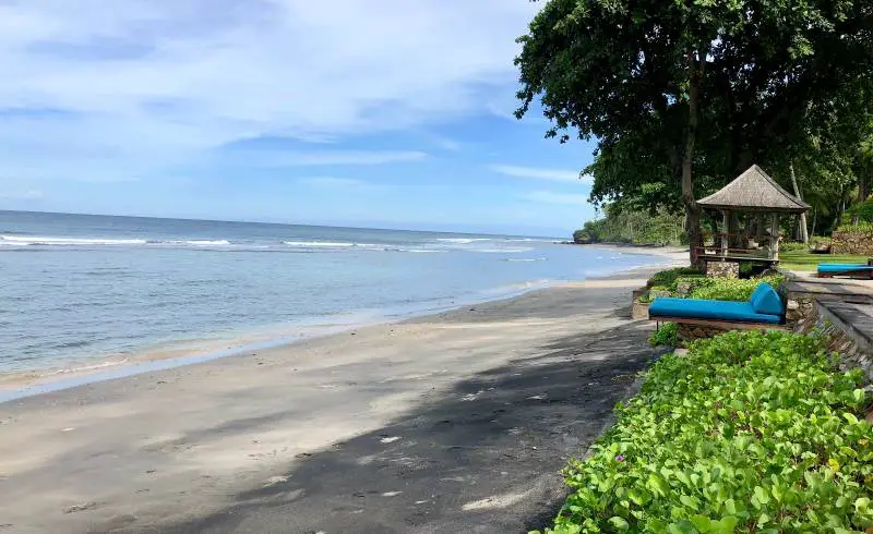 Photo de Pantai Klui avec sable lumineux de surface