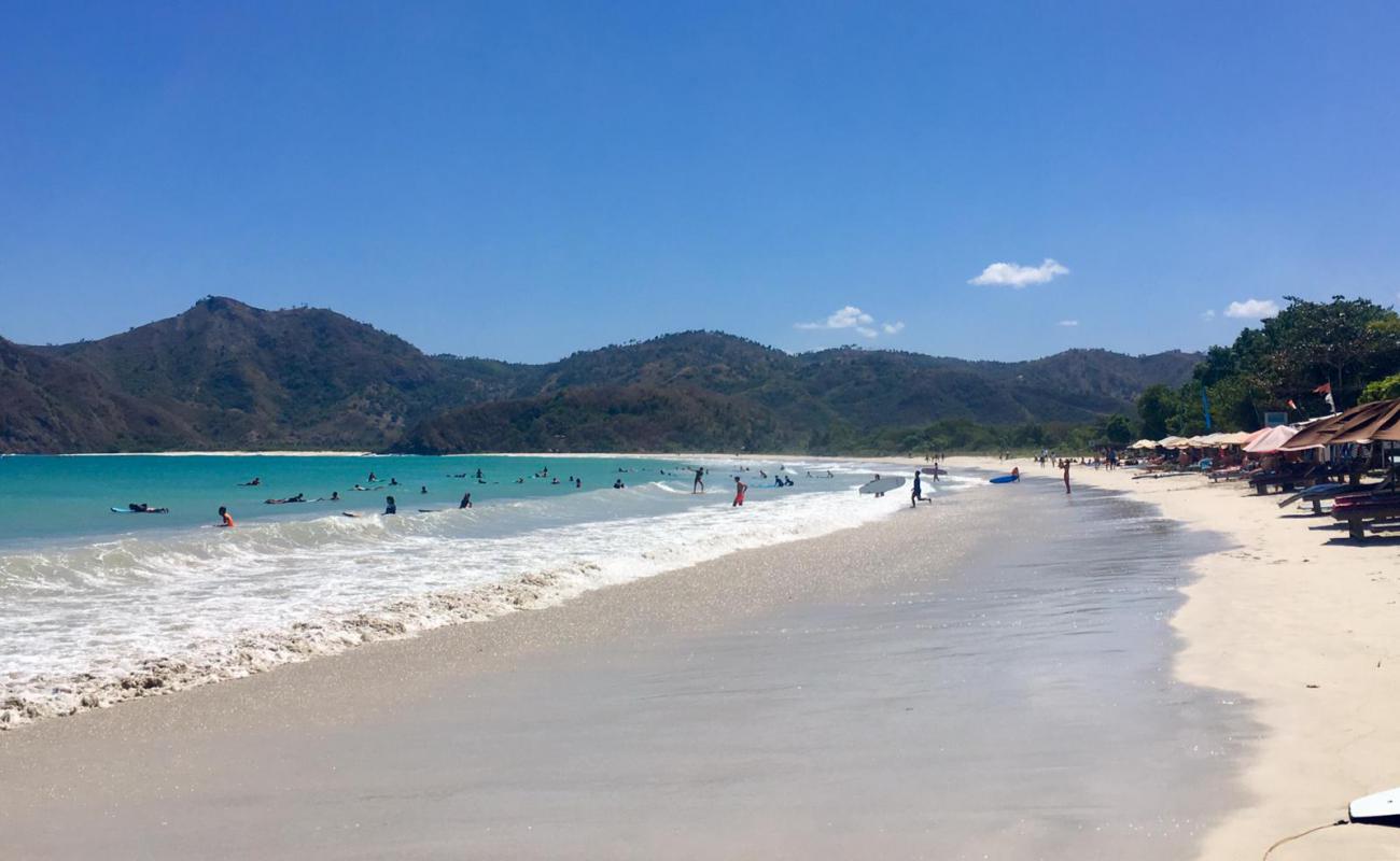 Photo de Plage de Selong Belanak avec sable fin blanc de surface