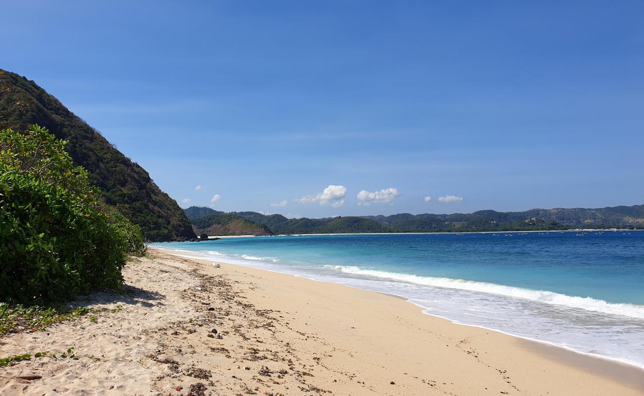 Photo de Serangan Beach avec sable lumineux de surface