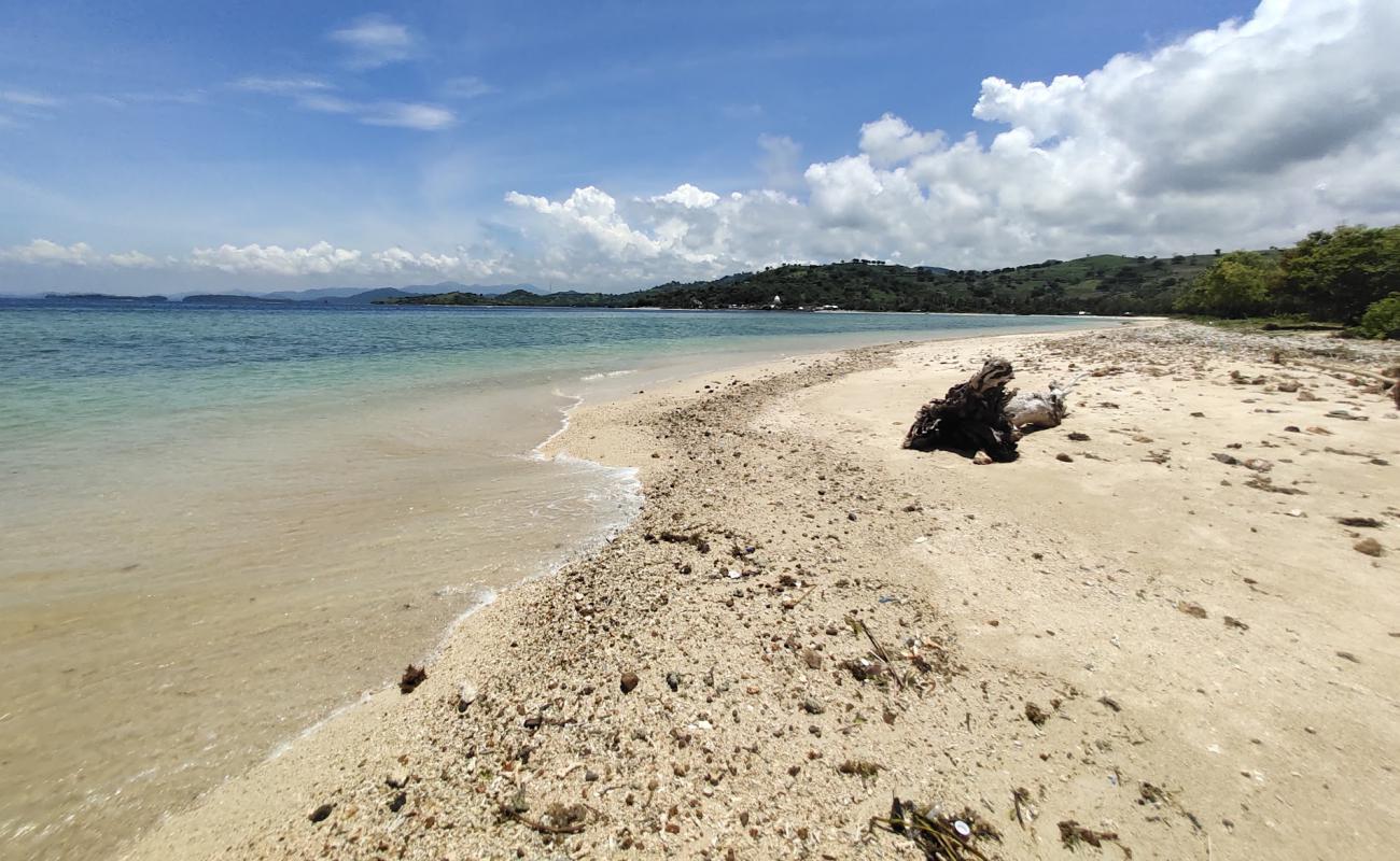 Photo de Sunset Bay Resort Beach avec sable lumineux de surface