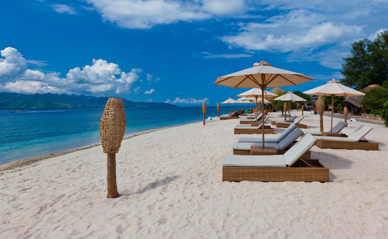 Photo de Plage de Gili Trawangan avec sable lumineux de surface