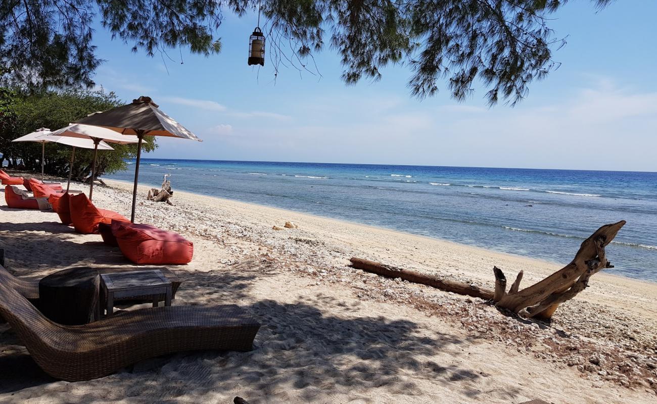 Photo de Gili Trawangan Turtle Shore avec sable beige de surface
