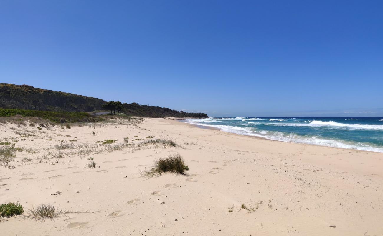 Photo de Kianga Beach avec sable lumineux de surface