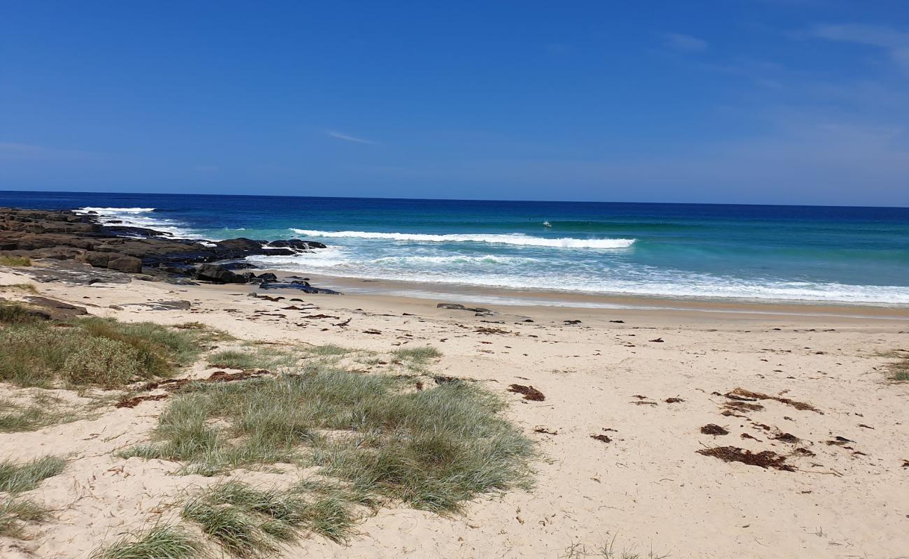 Photo de Bull Pup Beach avec sable lumineux de surface