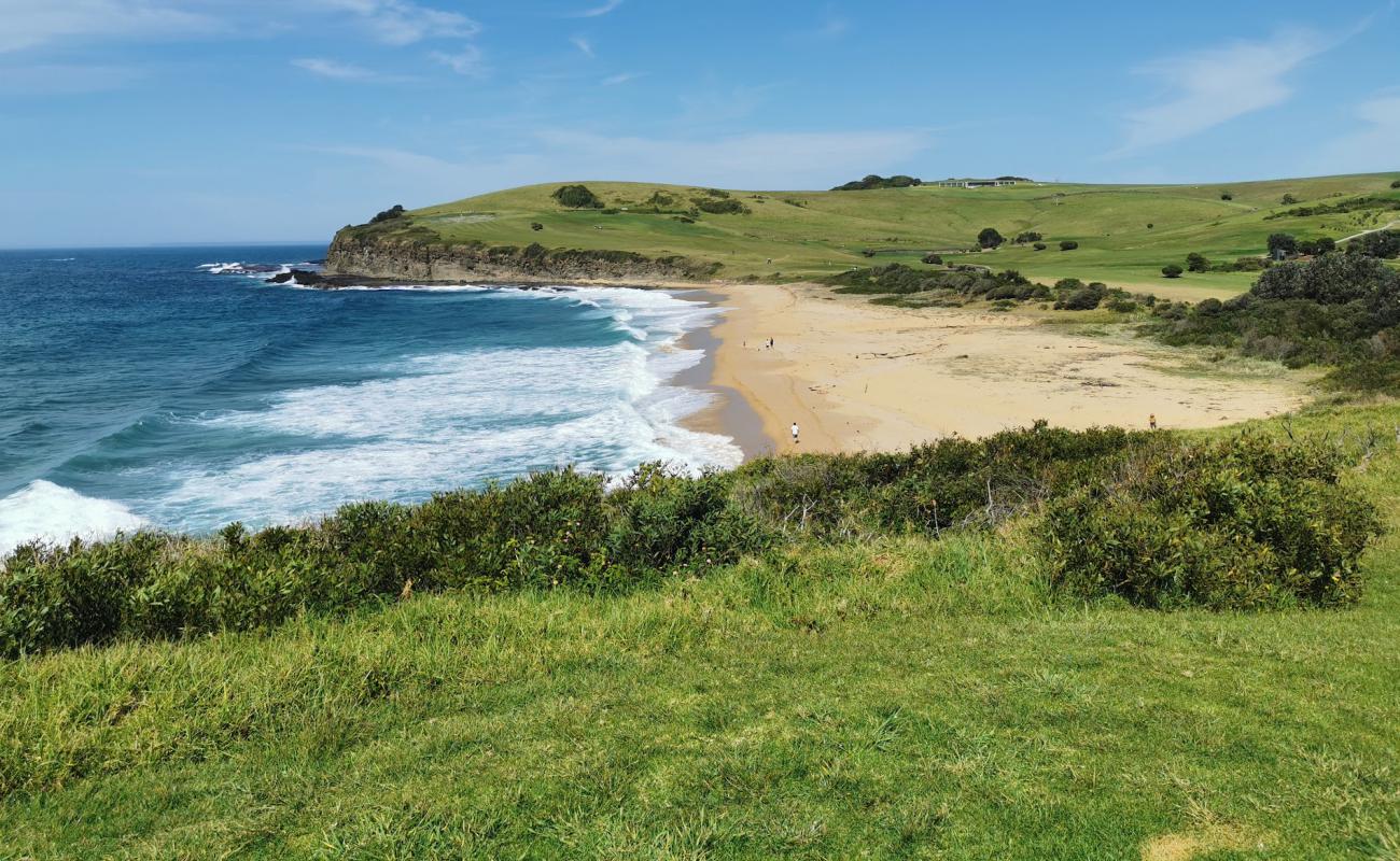 Photo de Walkers Beach avec sable beige de surface