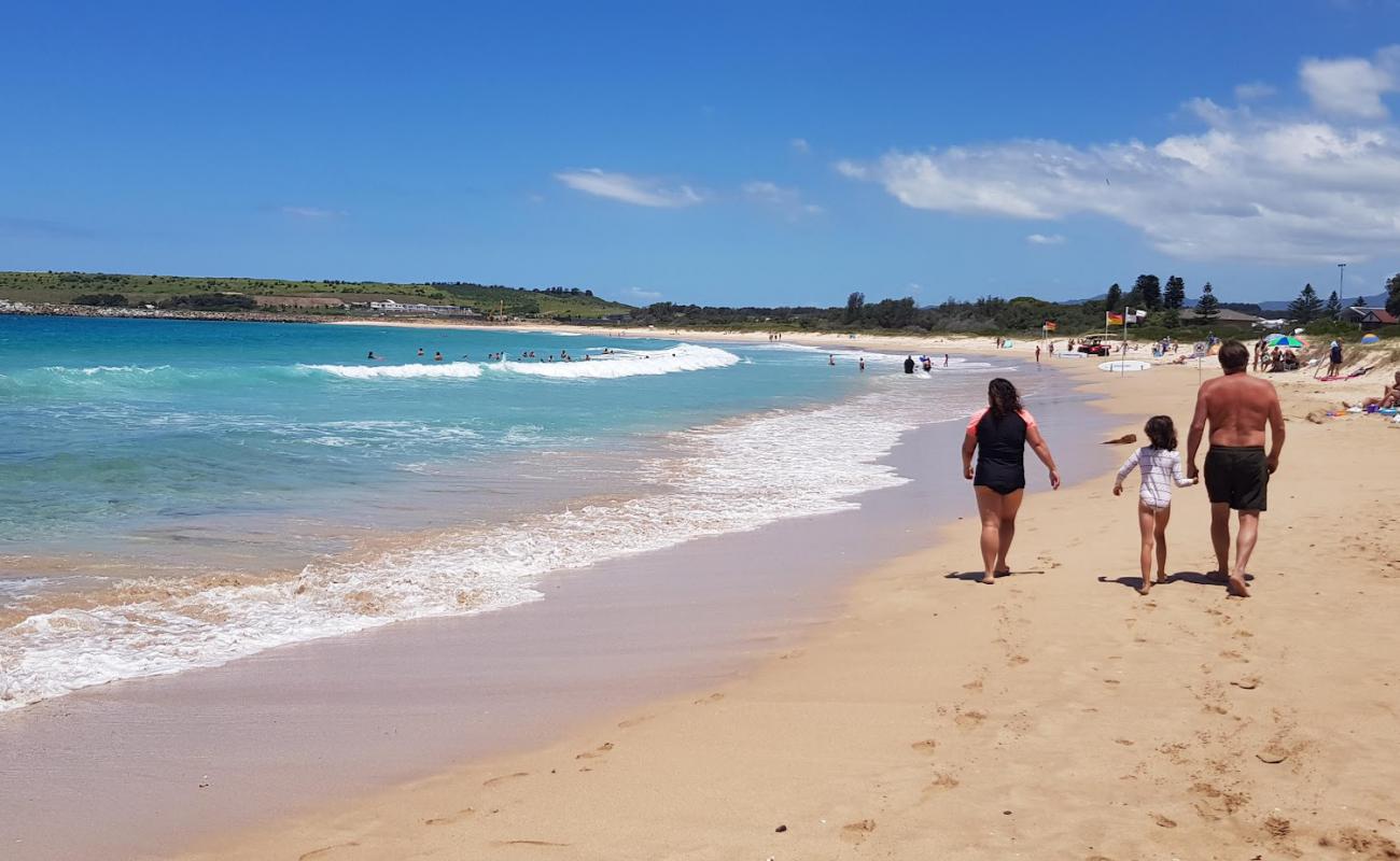 Photo de Shellharbour South Beach avec sable fin et lumineux de surface