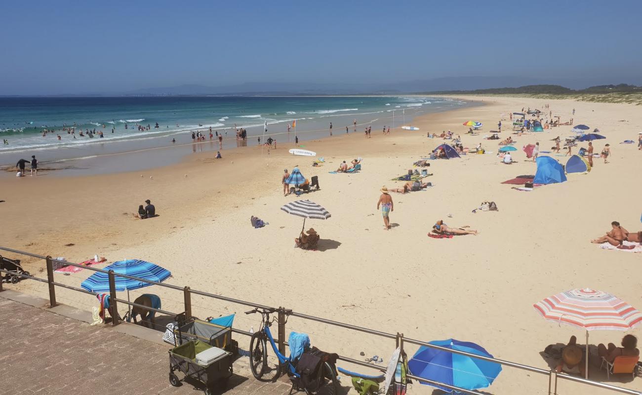 Photo de Port Kembla Pool Beach avec sable lumineux de surface