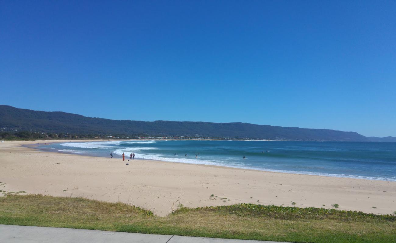 Photo de Bellambi Beach avec sable beige de surface