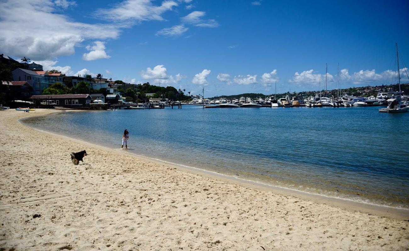 Photo de Bellamy Beach avec sable lumineux de surface