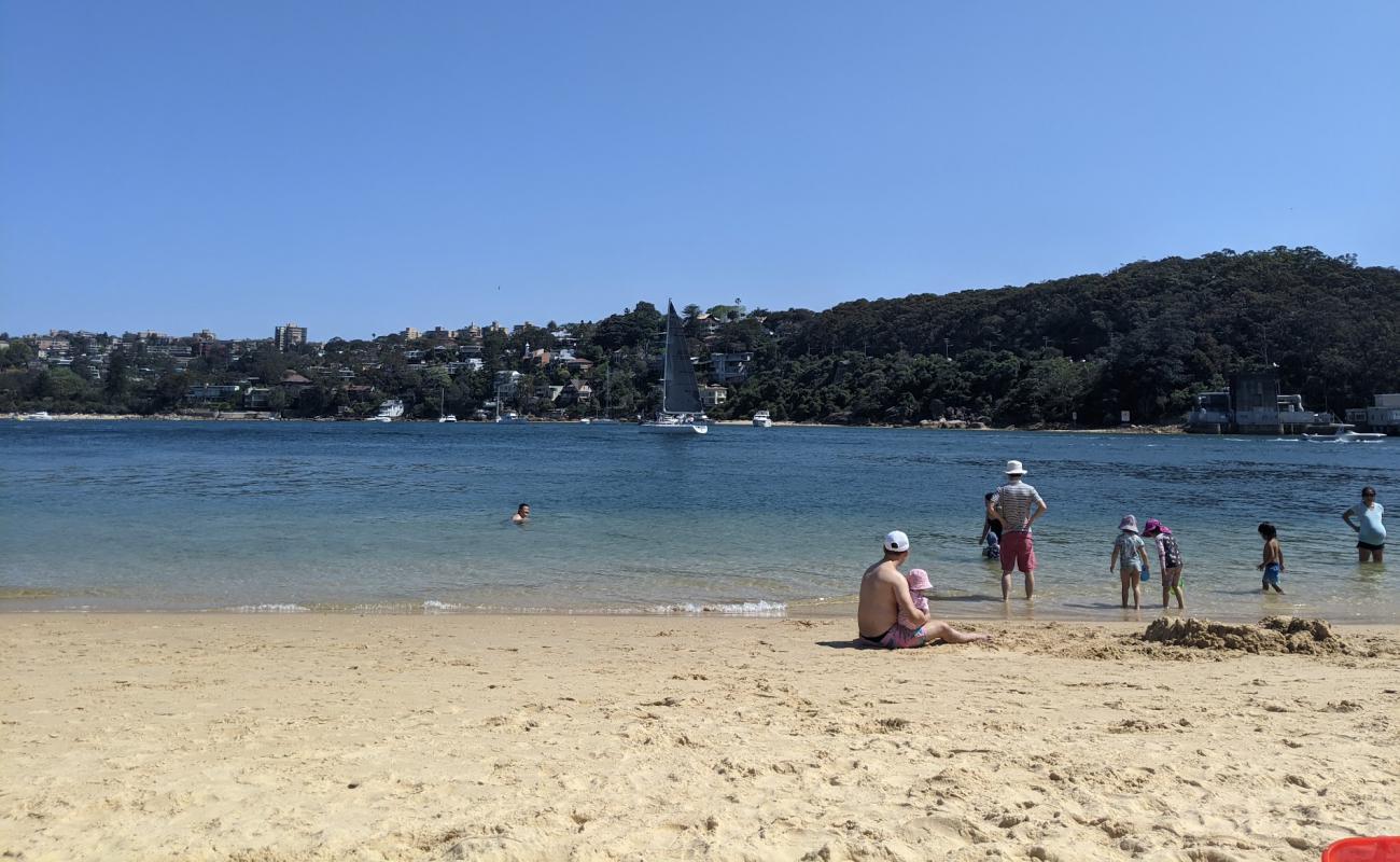 Photo de Clontarf Beach avec sable lumineux de surface