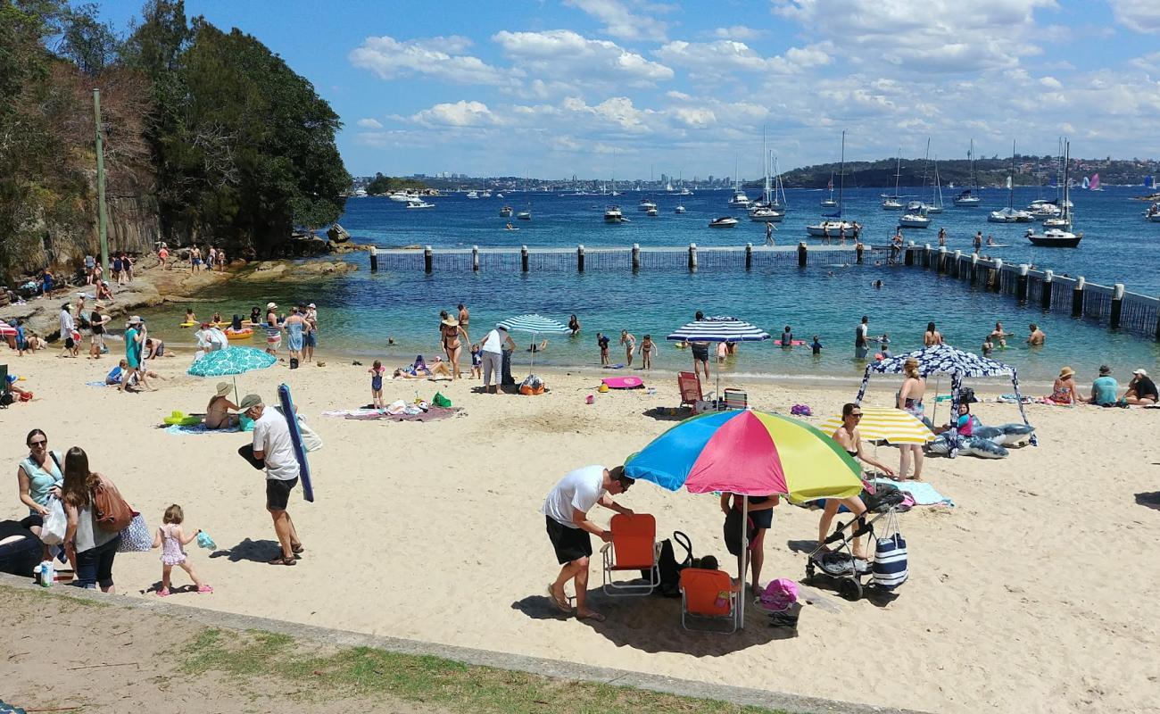 Photo de Little Manly Beach avec sable fin et lumineux de surface