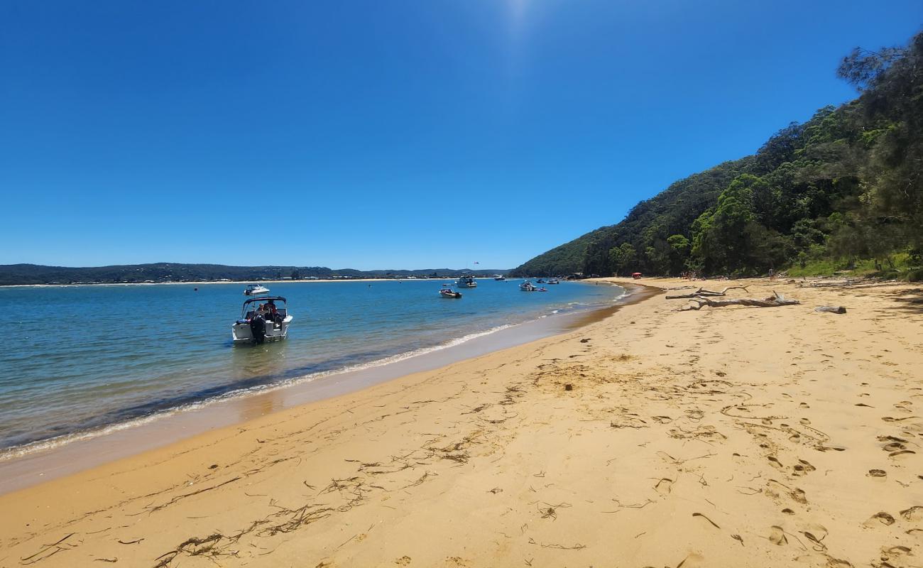 Photo de Lobster Beach avec sable beige de surface