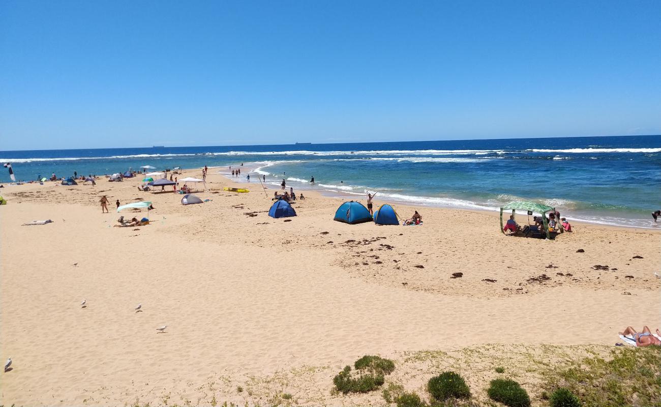 Photo de Toowoon Bay Beach avec sable beige de surface