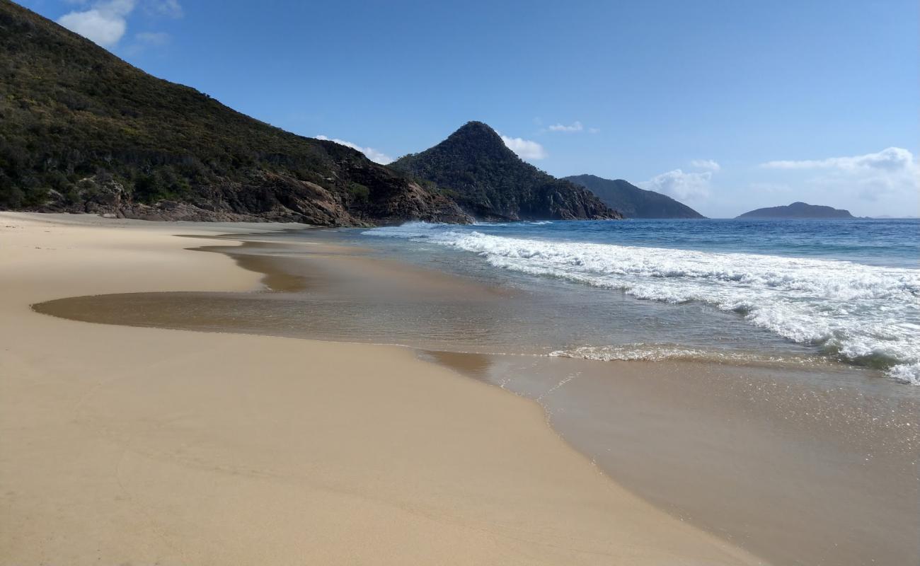Photo de Wreck Beach avec sable beige fin de surface