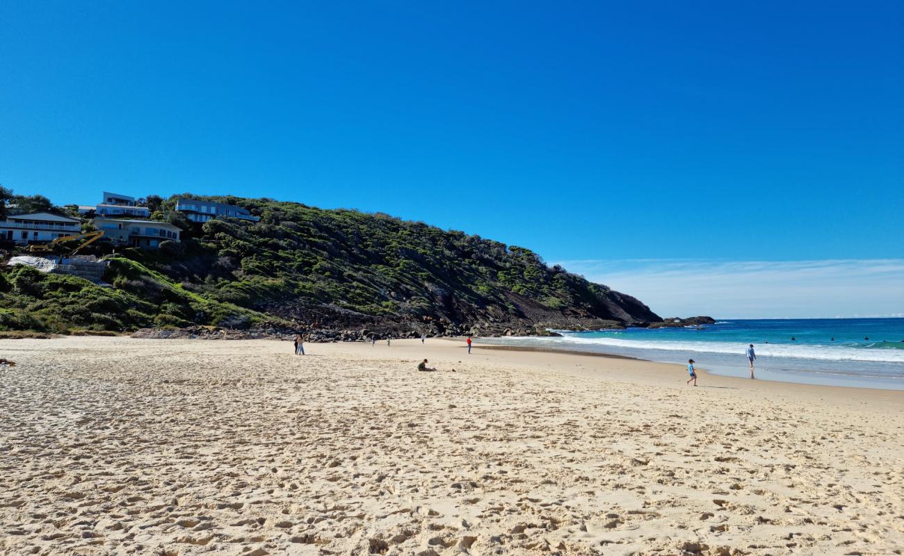 Photo de Blueys Beach avec sable beige fin de surface
