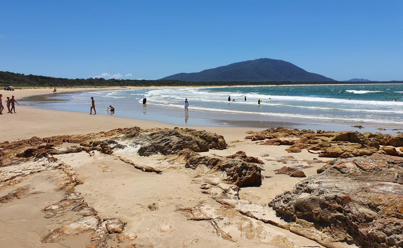 Photo de Dunbogan Beach avec sable fin et lumineux de surface