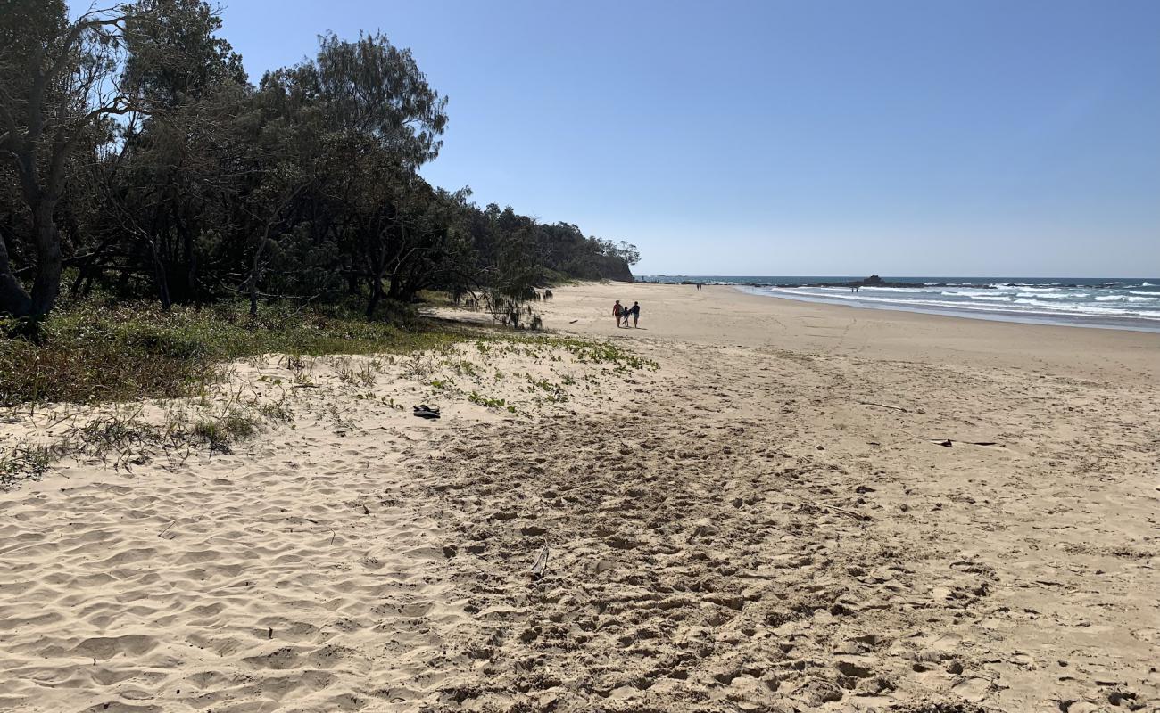 Photo de Sandy Beach avec sable beige de surface