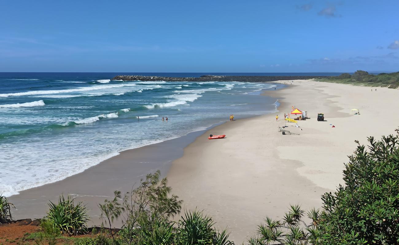 Photo de Ballina Beach avec sable lumineux de surface