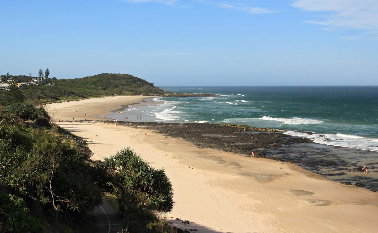 Photo de Shelly Beach avec sable lumineux de surface