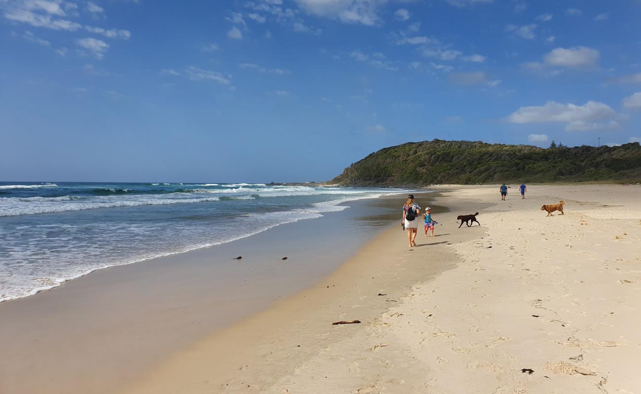 Photo de Angels Beach avec sable lumineux de surface