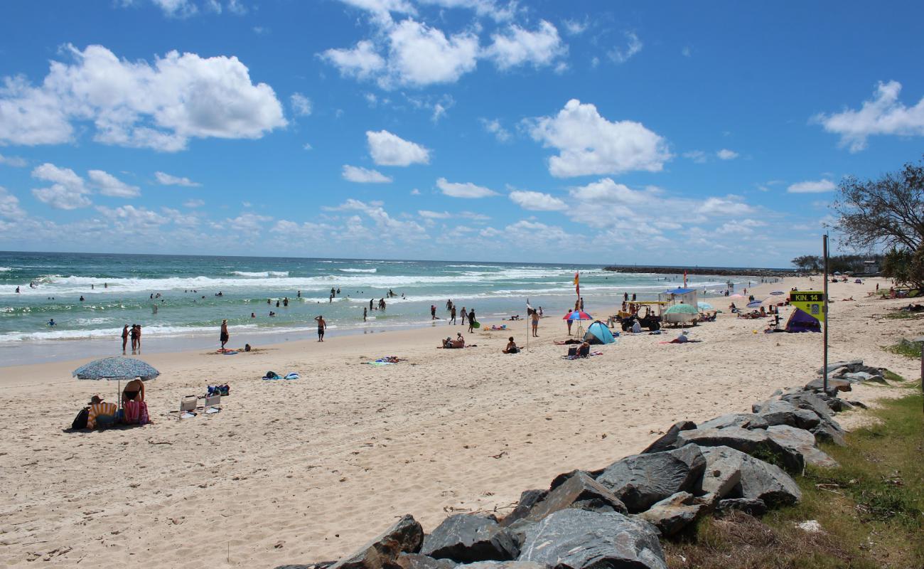 Photo de Kingscliff Beach avec sable fin et lumineux de surface