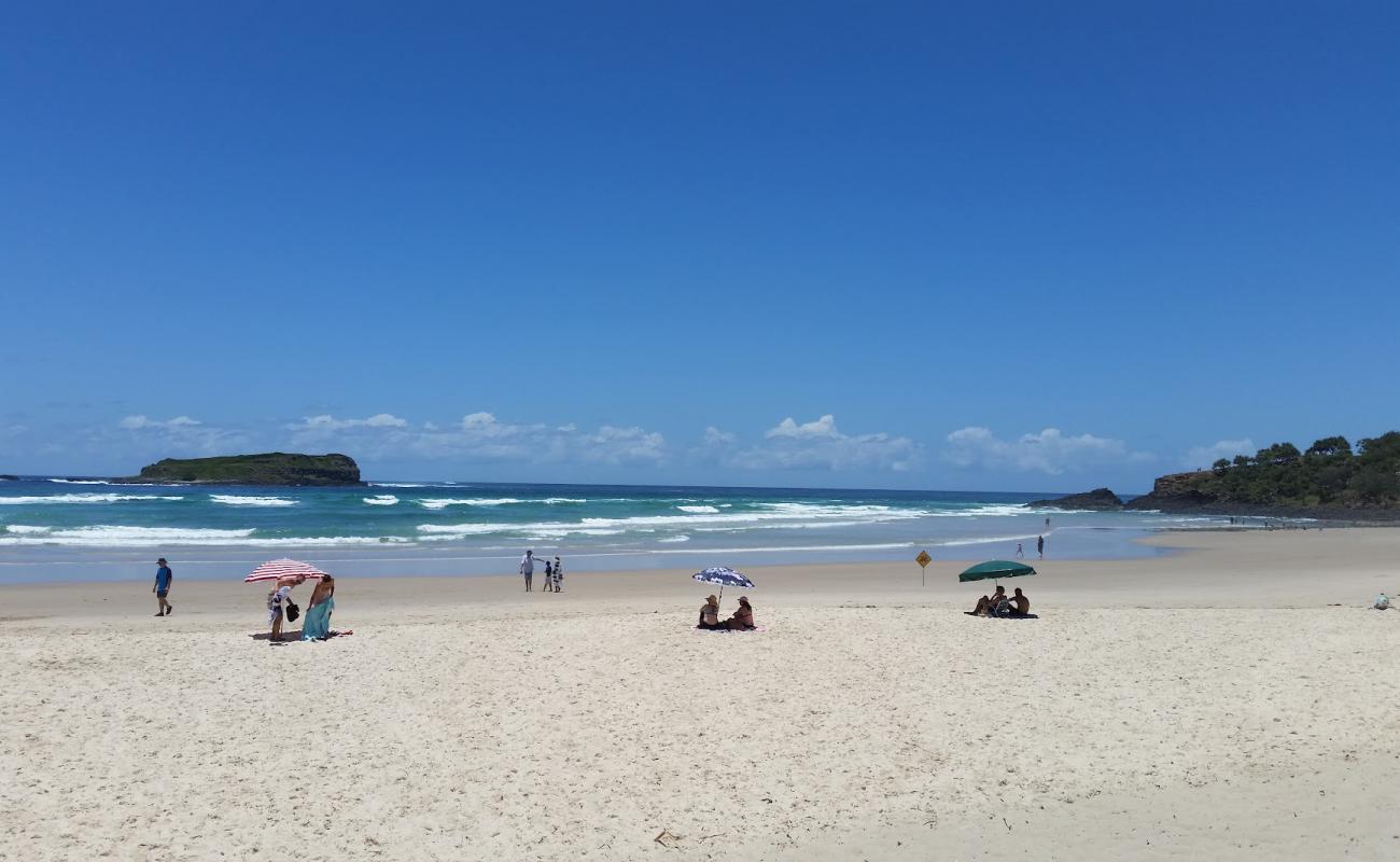 Photo de Fingal Head Beach avec sable fin et lumineux de surface