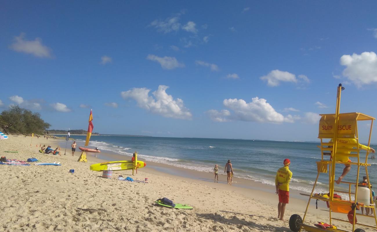 Photo de Cylinder Beach II avec sable beige fin de surface