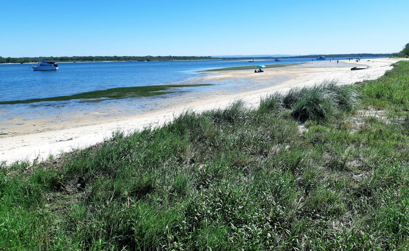 Photo de Sylvan Beach avec sable beige de surface