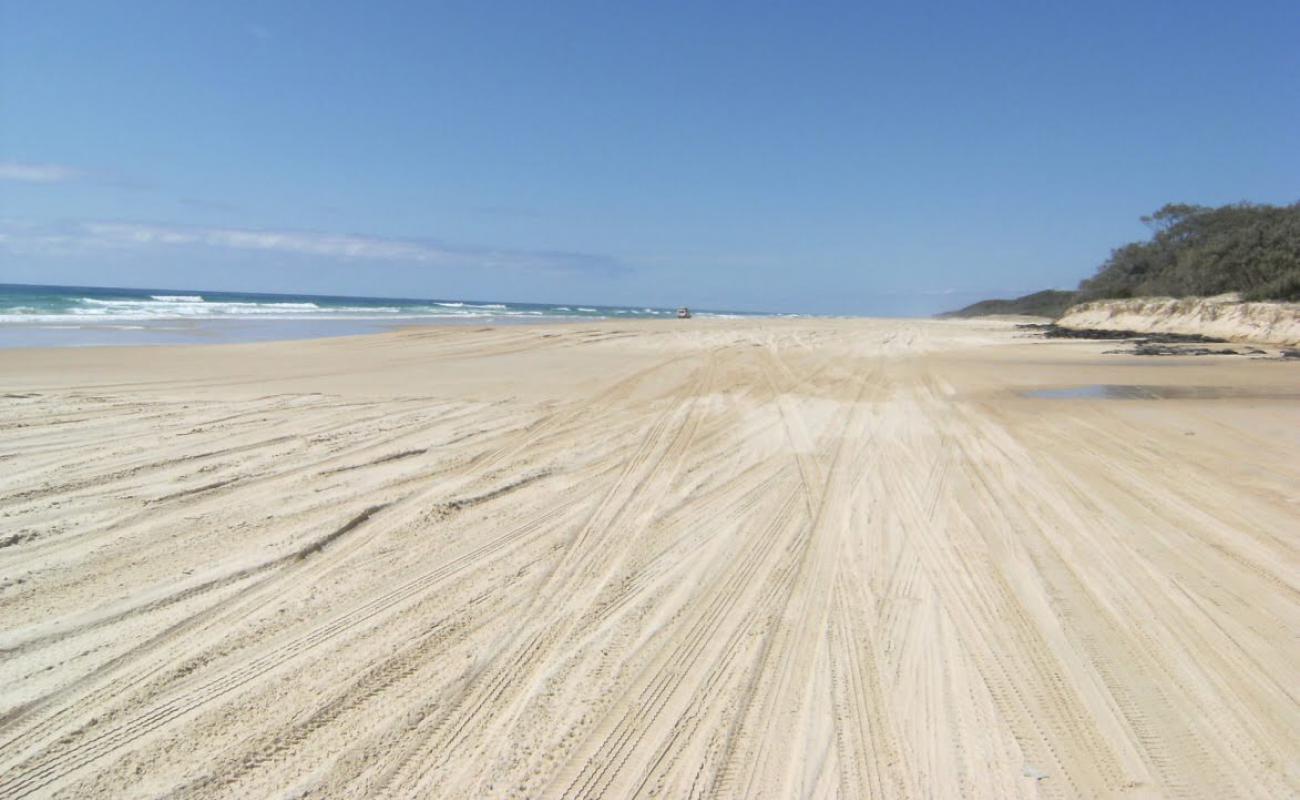 Photo de Seventy Five Mile Beach avec sable beige fin de surface