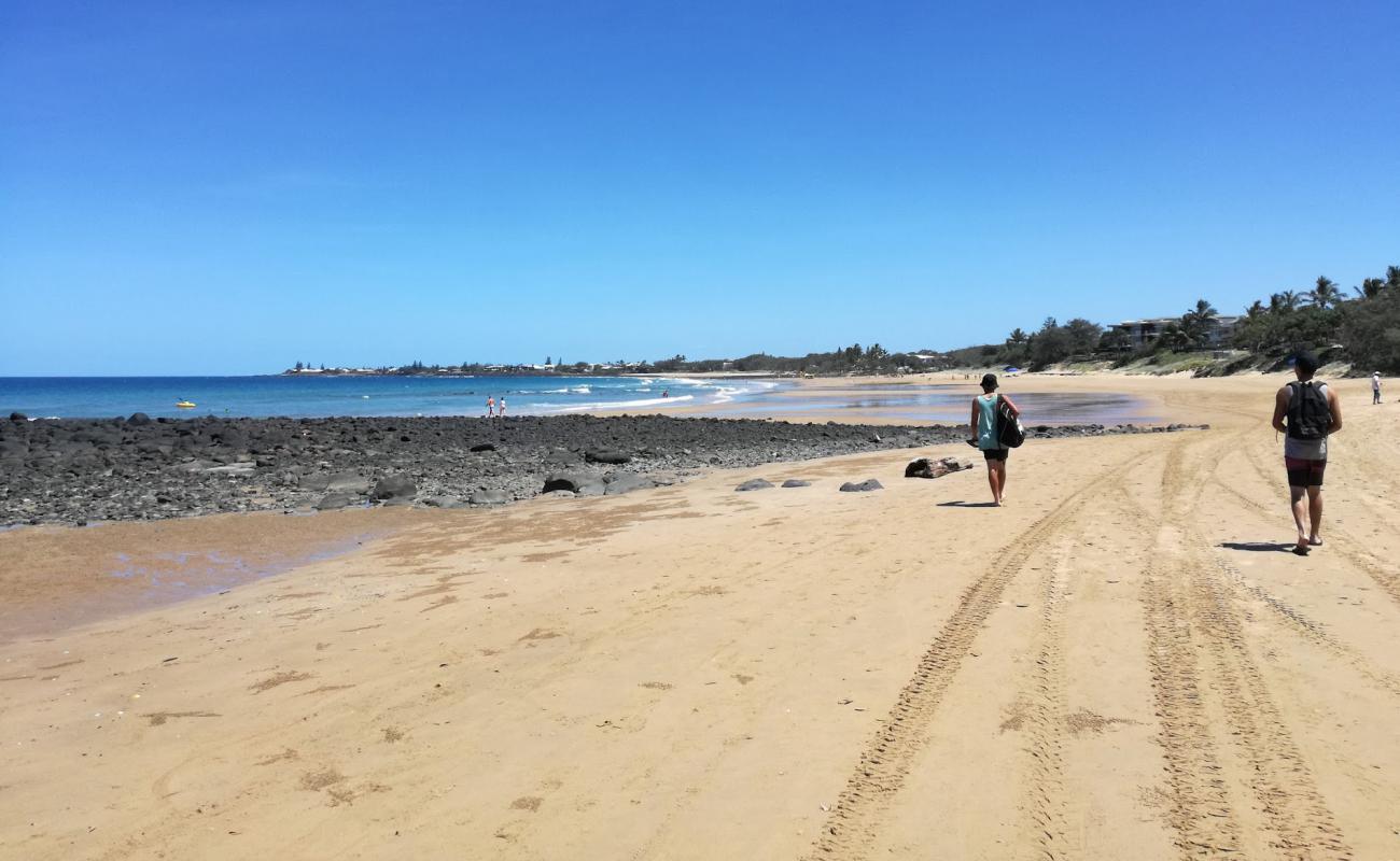 Photo de Kellys Beach avec sable lumineux de surface