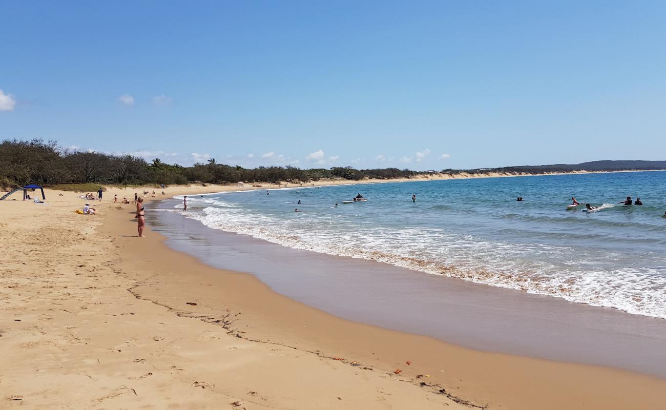 Photo de Agnes Water Main Beach avec sable beige de surface