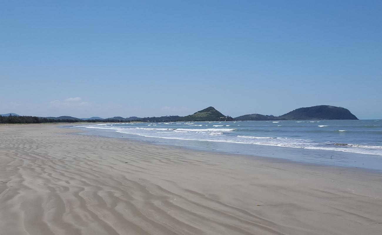 Photo de Kinka Beach avec sable lumineux de surface