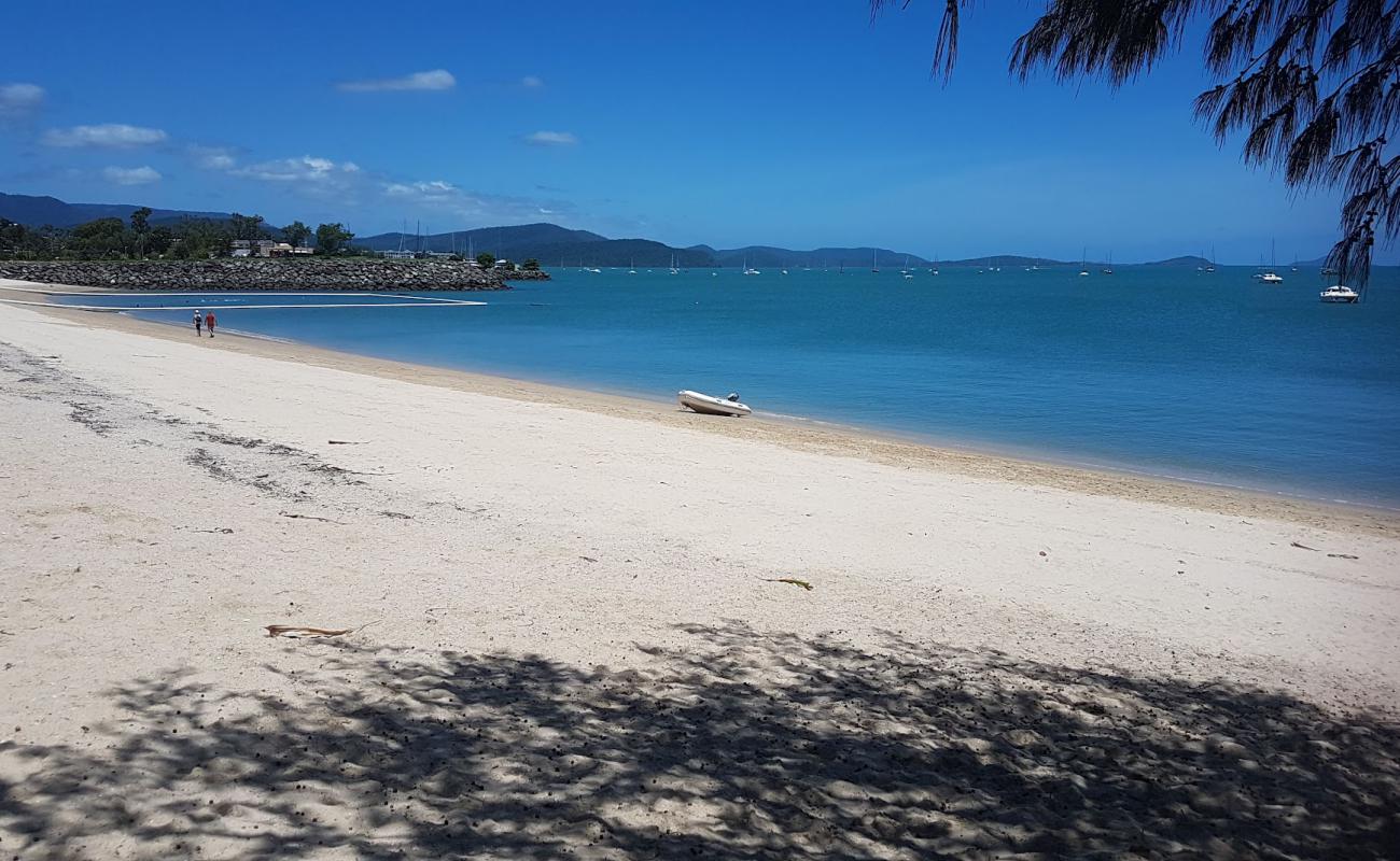 Photo de Boathaven Beach avec sable beige fin de surface