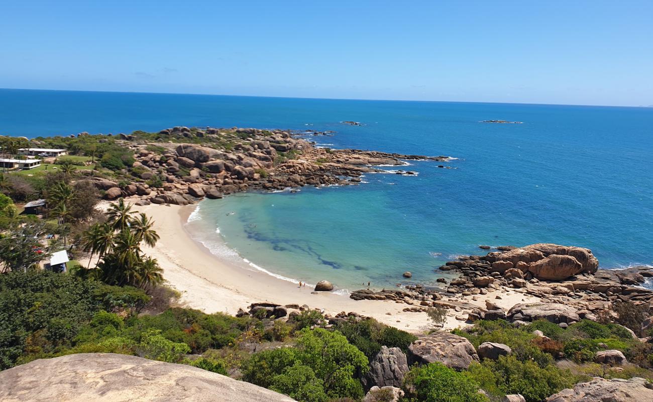 Photo de Horseshoe Bay Beach avec sable lumineux de surface