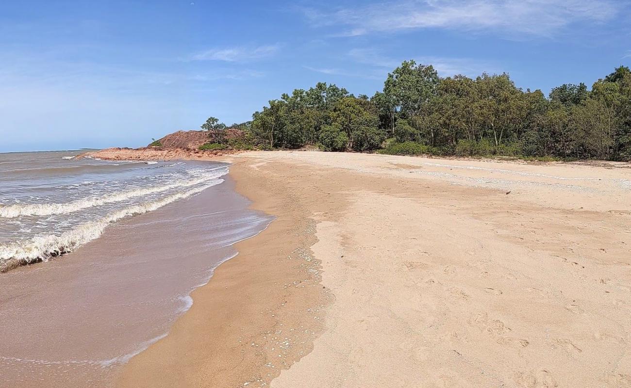 Photo de Toomulla Beach avec sable lumineux de surface