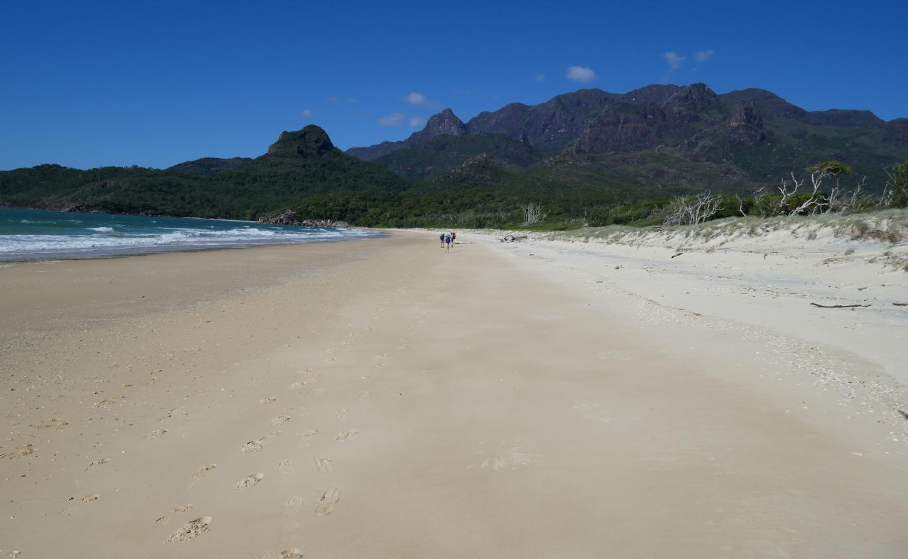 Photo de Ramsay Beach avec sable lumineux de surface