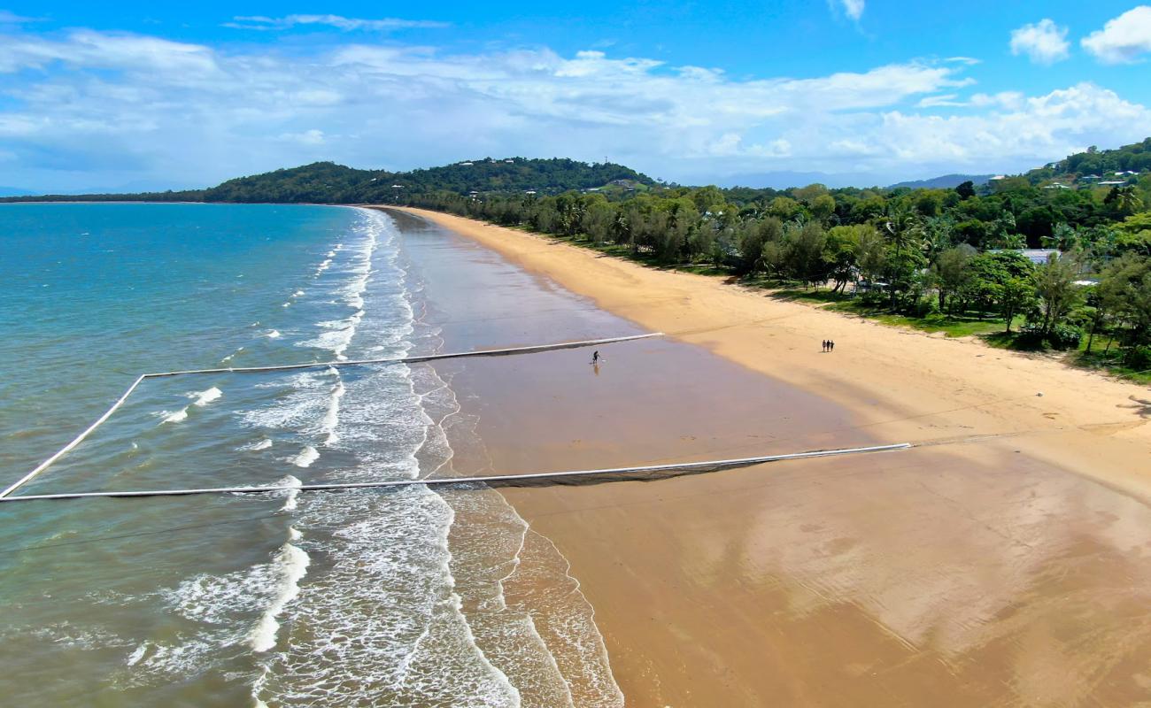 Photo de Mission Beach avec sable lumineux de surface