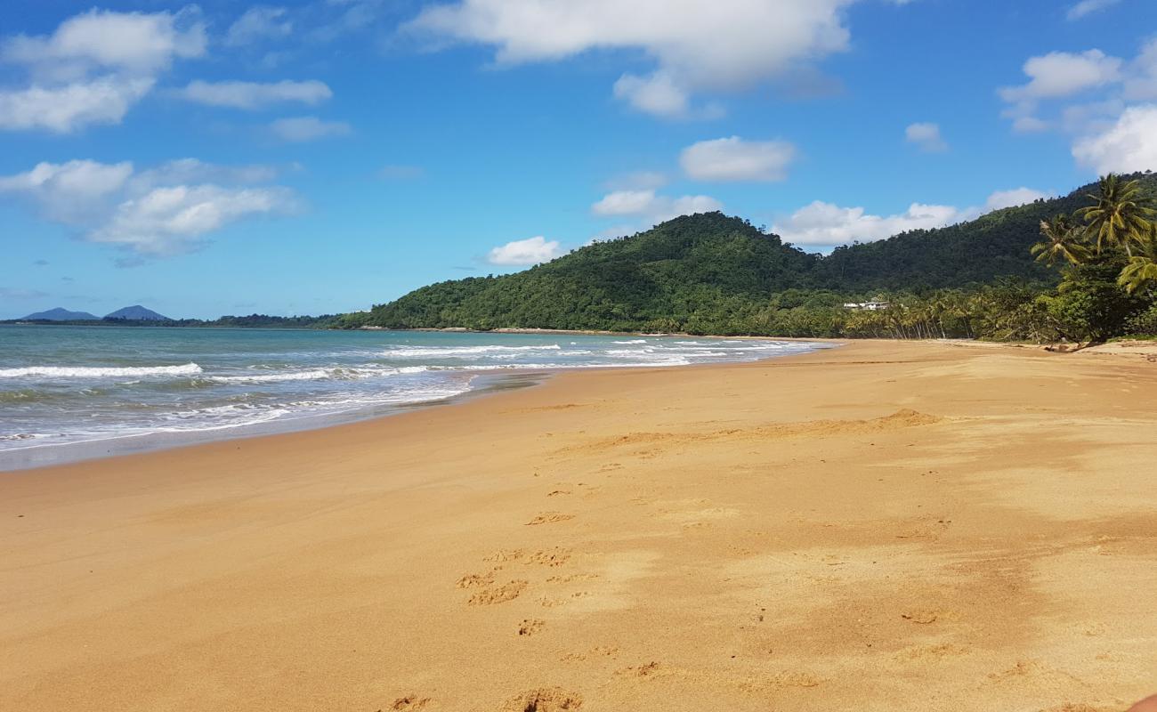 Photo de Bingil Bay avec sable lumineux de surface