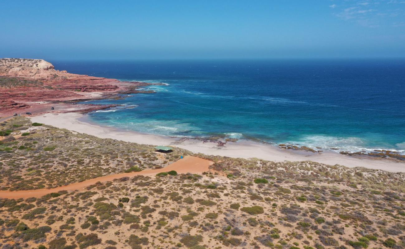 Photo de Red Bluff Beach avec sable lumineux de surface